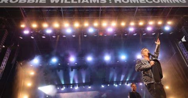 Robbie Williams to play homecoming Stoke gig
