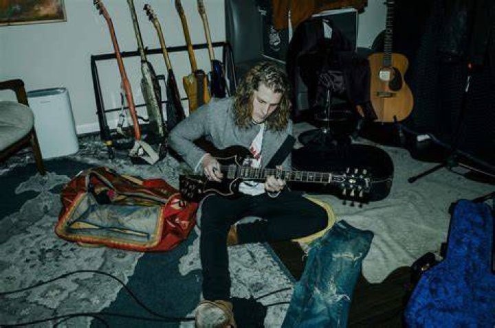 Sam Way Releases Music Video for 'Last Page'