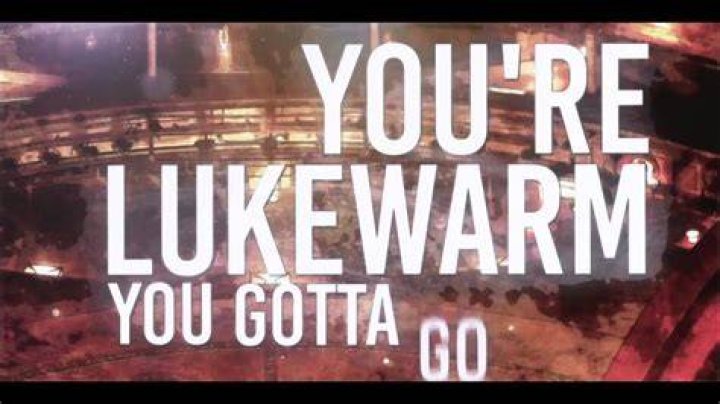 Sasha Tandon's lyric video for 'Gotta Go'