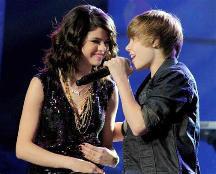 Selena Gomez Desperate To Save Justin Bieber – Wants Him Back From Gold-Digging Chantel Jeffries (PHOTOS)