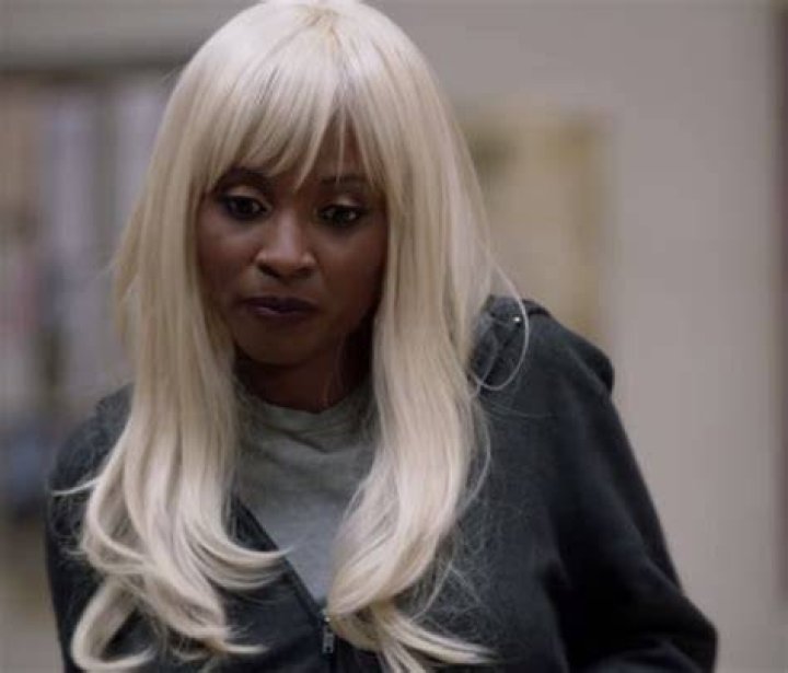 Shameless Recap 12/29/19: Season 10 Episode 8 “Debbie Might Be A Prostitute”