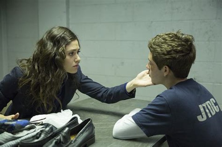 Shameless Recap 3/15/15: Season 5 Episode 9 “Carl’s First Sentencing”