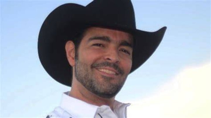 Sol Romero Releases Spellbinding "Te Quire Asi," with Pablo Montero