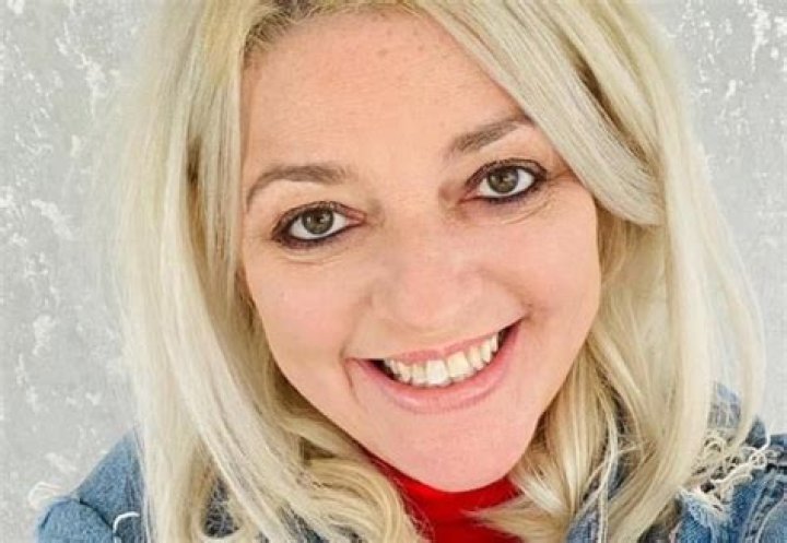 Stephanie Aird To Star In Christmas Radio Show