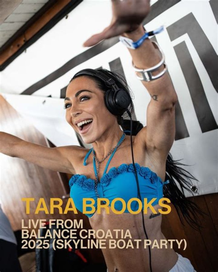 tara brooks in bikini