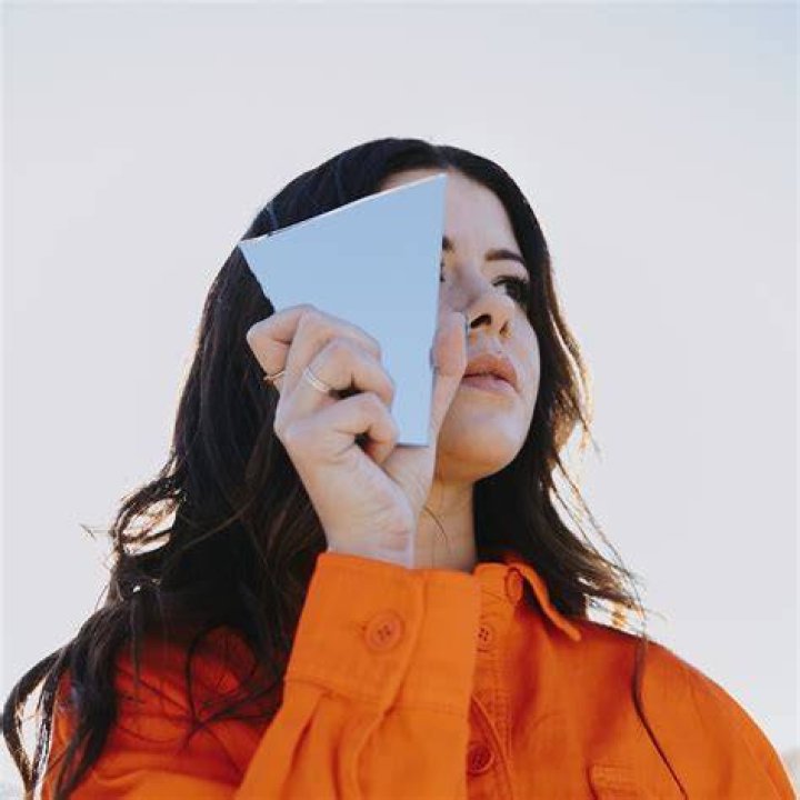 Tay Jardine debuts SAINTE single 'Technicolour'