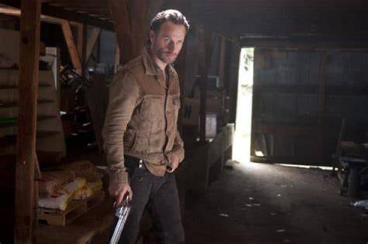 The Walking Dead Season 3 Episode 13 “Arrow on the Doorpost” Sneak Peek Video & Spoilers