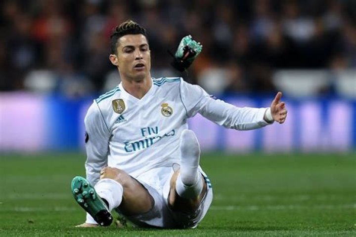 Top 5 Footballers Who Got Booed By Their Fans