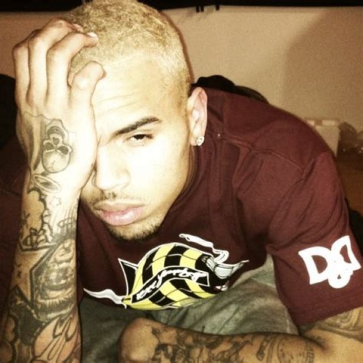 Wanna See Chris Brown Naked?