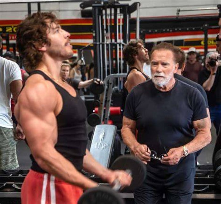 What is Arnold Schwarzenegger’s Snapchat?