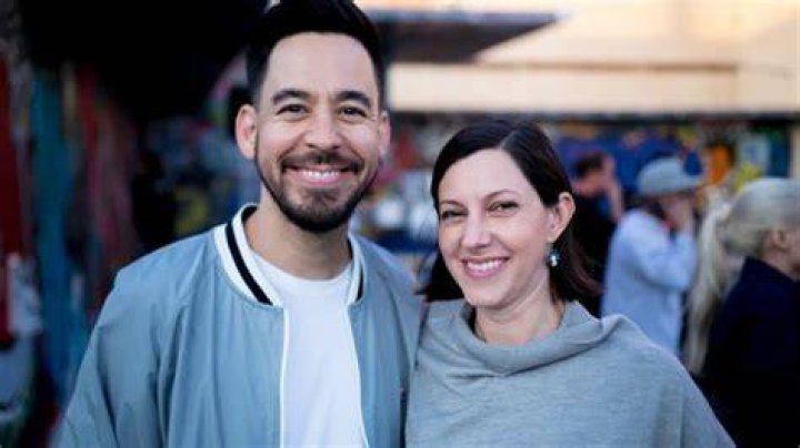 What is Mike Shinoda's Snapchat?
