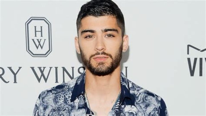 Zayn Malik Adds New Glow In The Dark Tattoo To His Collection
